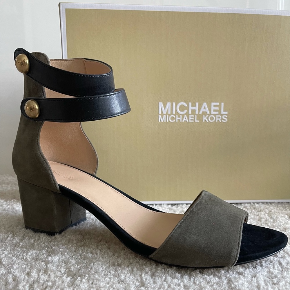 Michael Kors Maisie Sandal Olive Green size 11
